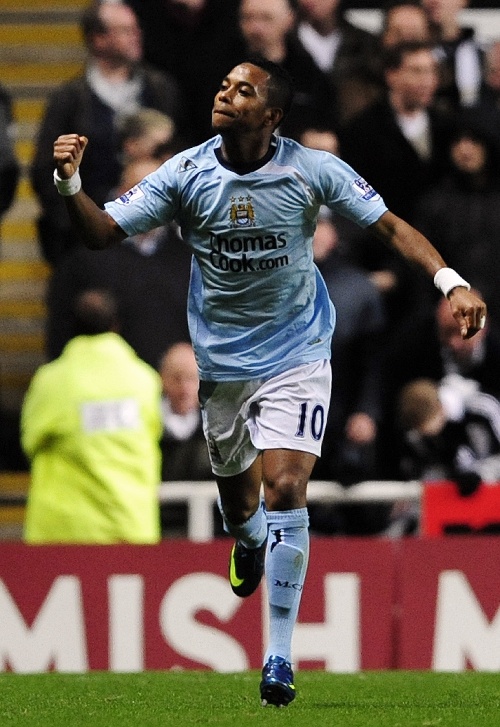 2025／26赛季英超：赛季重创！利物浦官方确认伊萨克成功手术（2025／26英超重挫：利物浦官宣伊萨克手术顺利，赛季前景受重创）