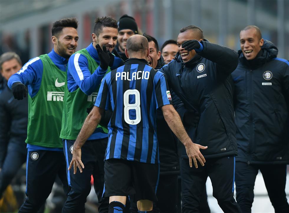 哈兰德赛后采访玩梗：保持谦逊；卡拉格、基恩做节目叫上我爸（哈兰德赛后妙语：要保持谦逊；喊话卡拉格、基恩节目请上我父亲）