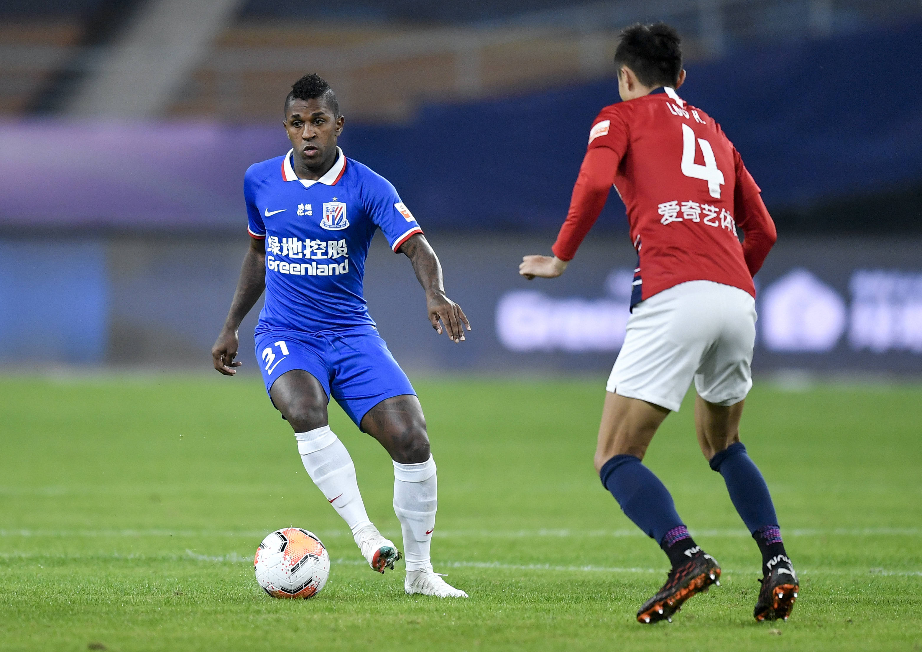 环足奖2025年最佳女足俱乐部候选：阿森纳女足、巴萨女足领衔（2025环足奖最佳女足俱乐部入围：阿森纳女足与巴萨女足领衔）