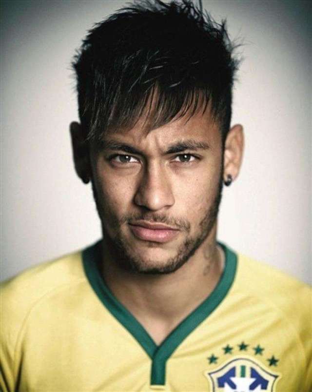 懂球妹采访：她是切尔西球迷，最喜欢阿扎尔和坎特（懂球妹专访：切尔西拥趸，最欣赏阿扎尔与坎特）