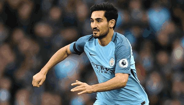 塞韦里奥：我对妈报喜说要去踢顶级联赛，但坏消息是在乌克兰（塞韦里奥：告诉母亲将踢顶级联赛，遗憾的是在乌克兰）