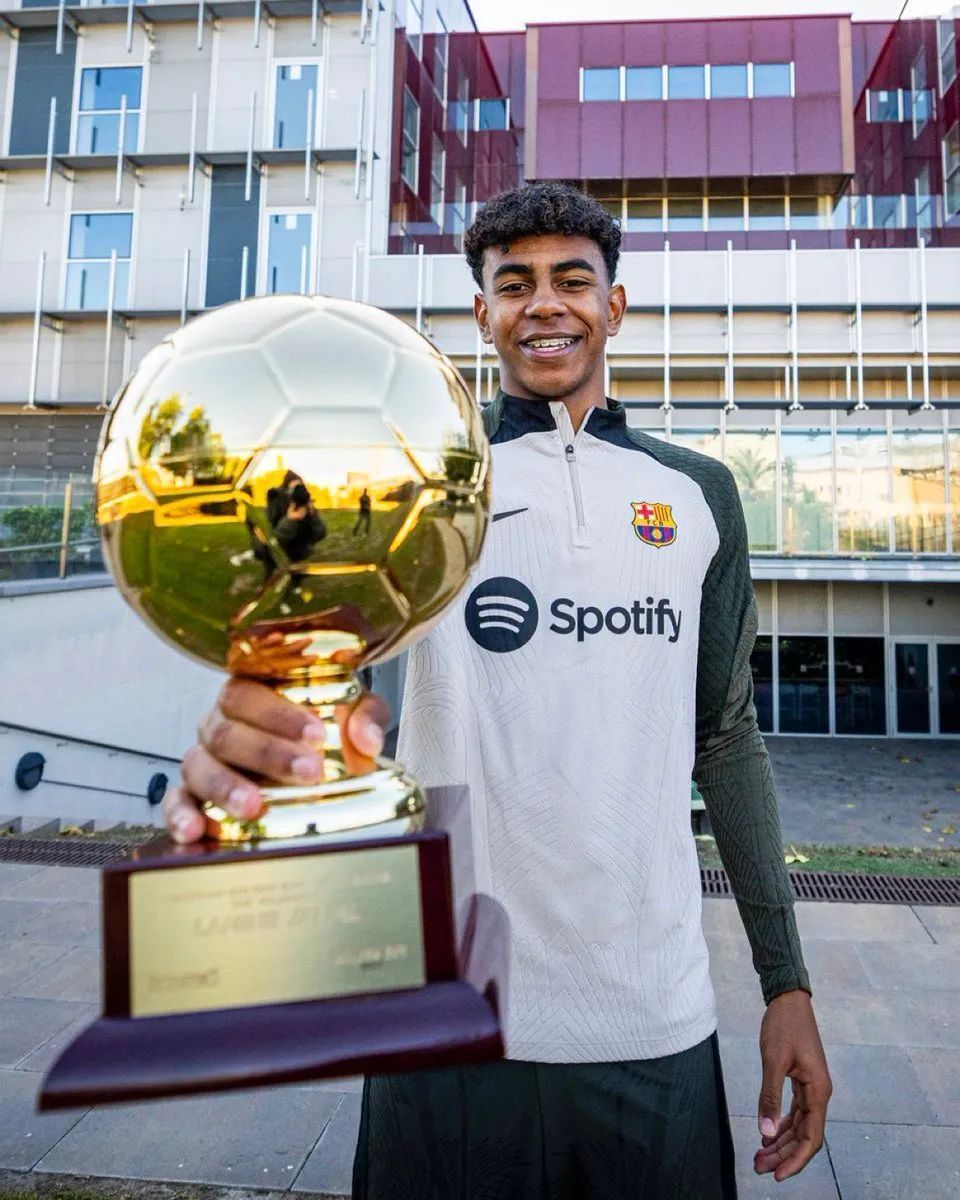 安阳市残联看望慰问全国残特奥会铁人三项获奖运动员胡旭静（安阳市残联慰问全国残特奥会铁人三项获奖选手胡旭静）