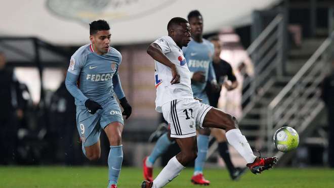 斯帕莱蒂：孔蒂是一位顶级教练，对阵那不勒斯我们会全力以赴（斯帕莱蒂：孔蒂堪称顶级主帅，迎战那不勒斯誓尽全力）