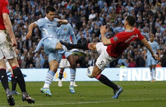 中超赛程更新：关注榜首之争,（中超新赛程出炉 聚焦榜首对决）