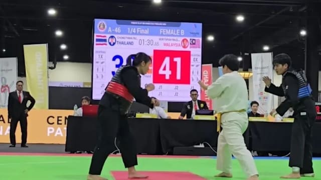 波兰主帅：扎莱夫斯基染黄让我恼火，我们没有强到能5球大胜（波兰主帅：扎莱夫斯基吃到黄牌让我恼怒，我们没强到能5球横扫）